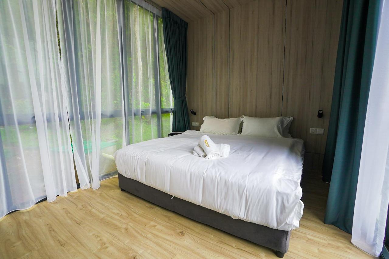 Roxy Tasik Biru Resort City Bau Extérieur photo