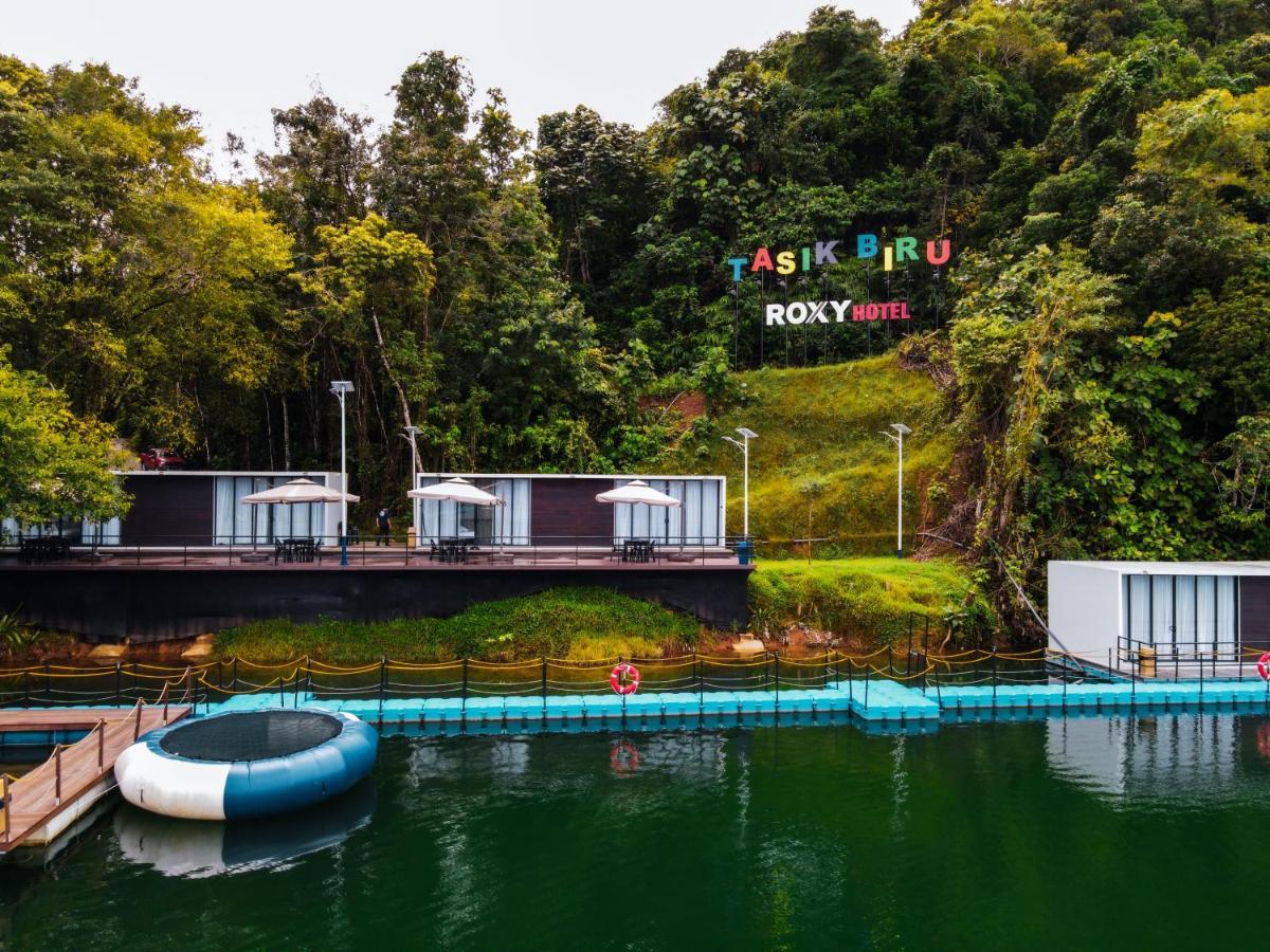 Roxy Tasik Biru Resort City Bau Extérieur photo