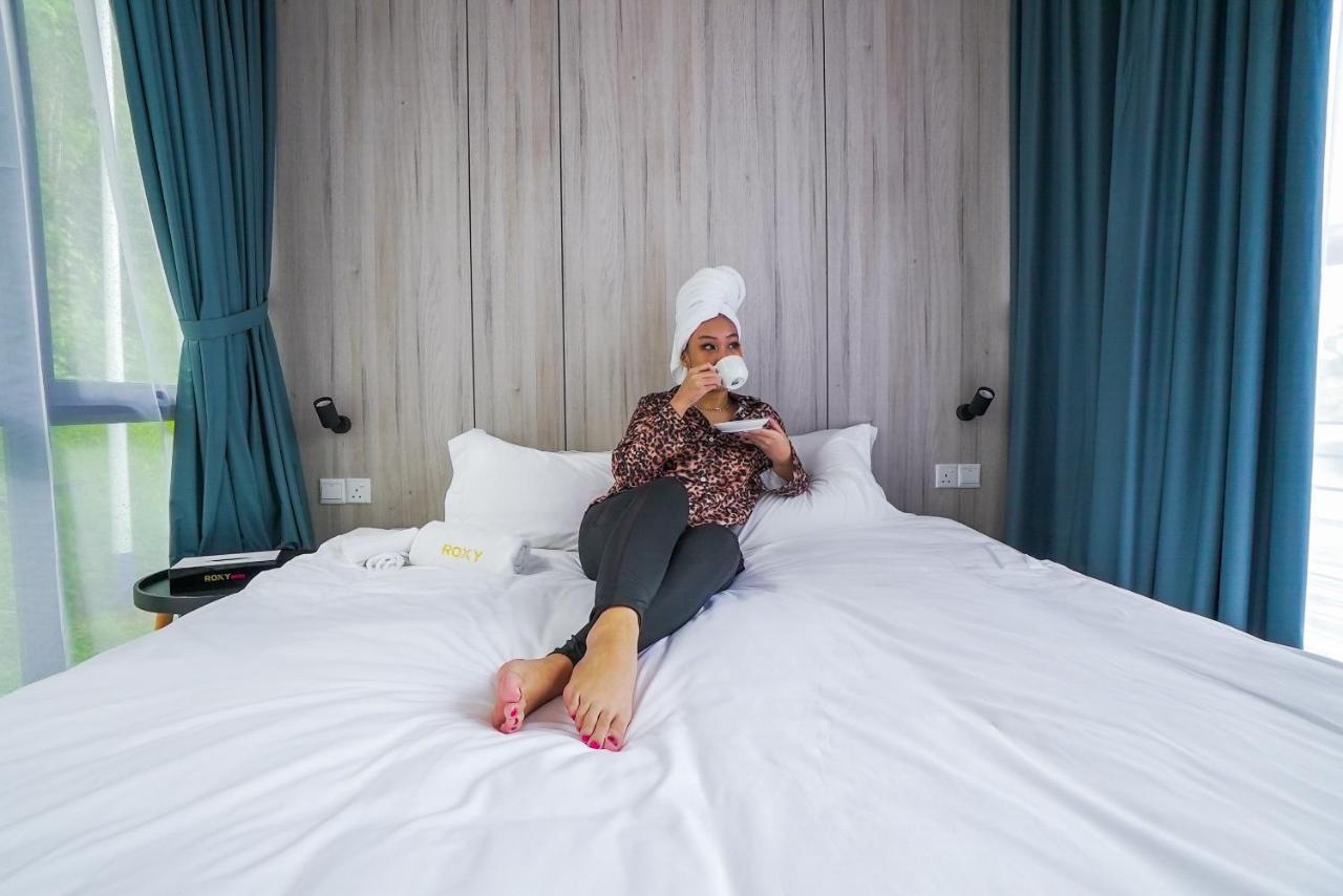 Roxy Tasik Biru Resort City Bau Extérieur photo