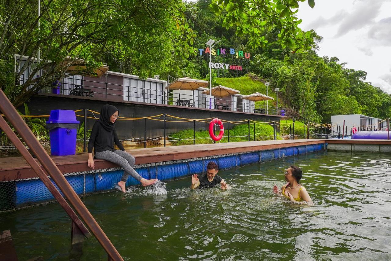 Roxy Tasik Biru Resort City Bau Extérieur photo