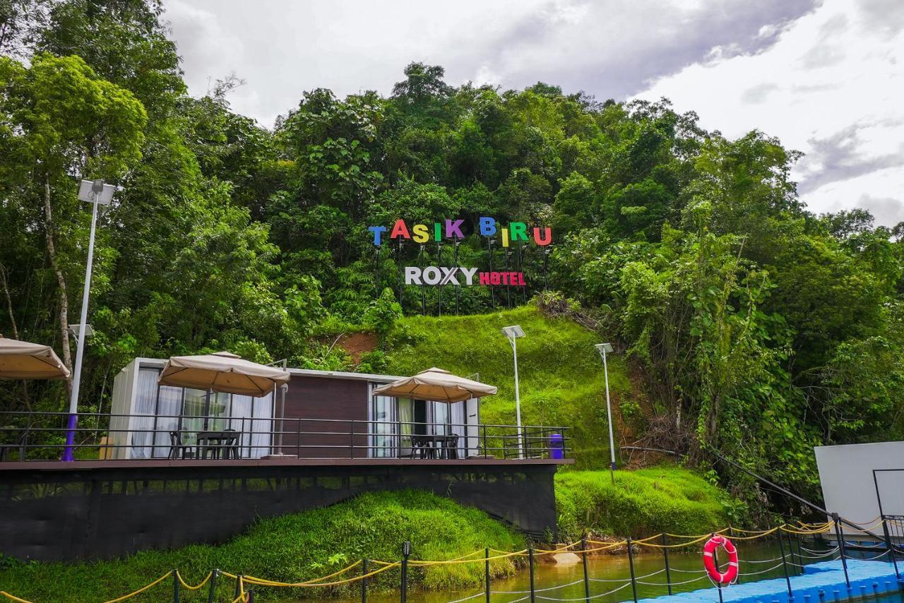 Roxy Tasik Biru Resort City Bau Extérieur photo