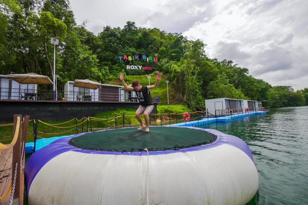 Roxy Tasik Biru Resort City Bau Extérieur photo